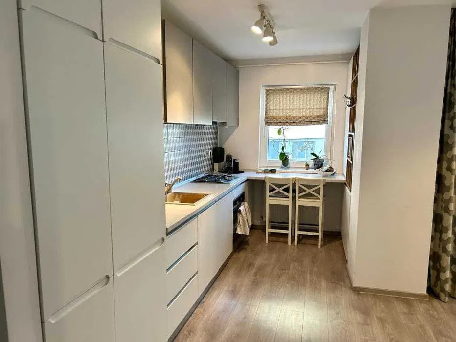 Apartament la cheie zona BMW, Floresti