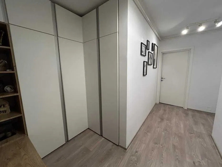 Apartament la cheie zona BMW, Floresti