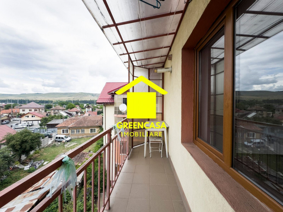 Apartament 2 camere, parcare, pod, Floresti
