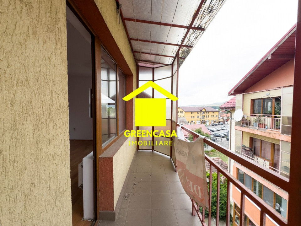 Apartament 2 camere, parcare, pod, Floresti