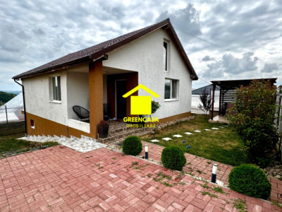 NOU pe Piața!!!Casa individuala Campenesti , suprafata teren 300 mp.