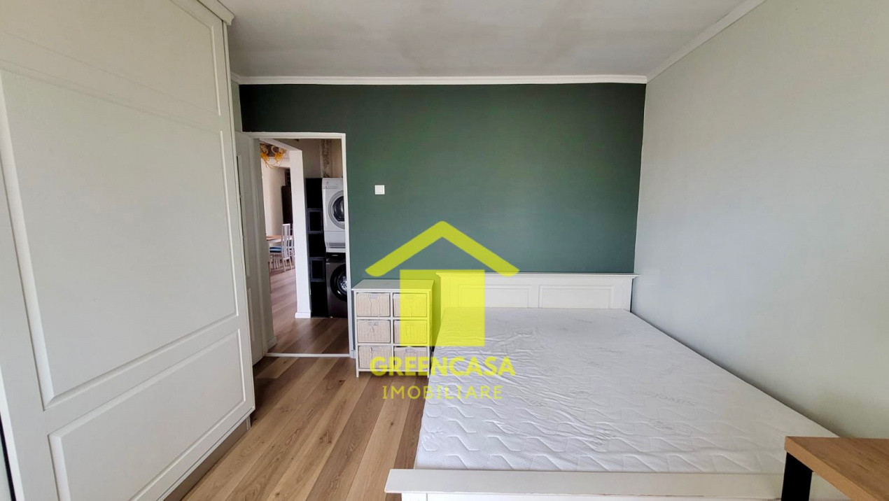 Apartament 3 camere decomandate, boxa la subsol, cartier Intre Lacuri