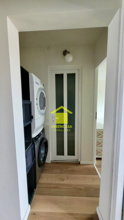 Apartament 3 camere decomandate, boxa la subsol, cartier Intre Lacuri