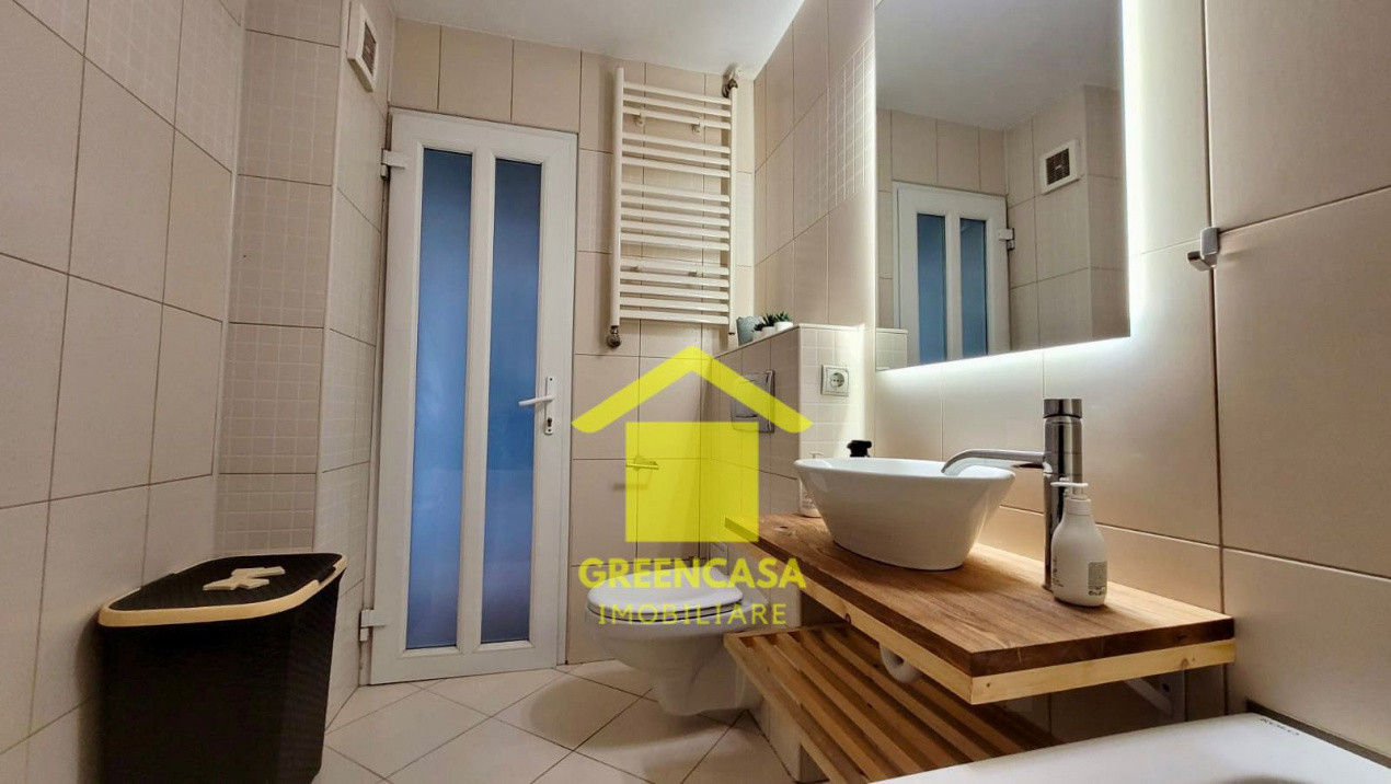 Apartament 3 camere decomandate, boxa la subsol, cartier Intre Lacuri