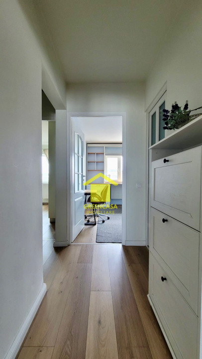 Apartament 3 camere decomandate, boxa la subsol, cartier Intre Lacuri
