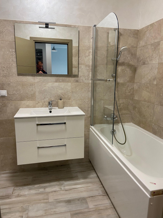 Apartament 2 camere  , 53 MP, Europa , parcare subterana .