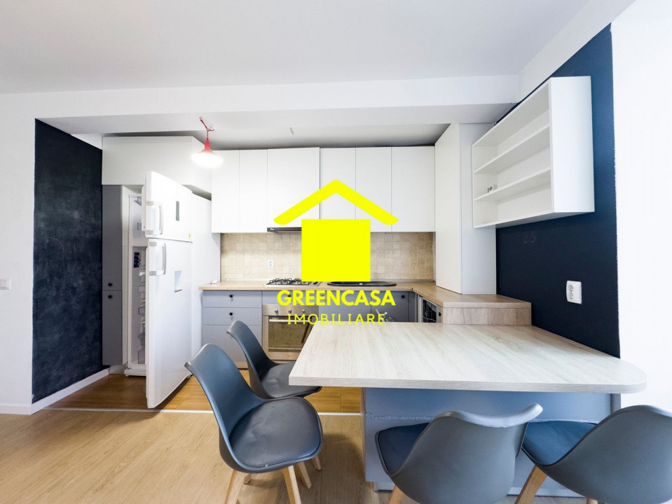 Apartament 3 camere, balcon, zona Eroilor