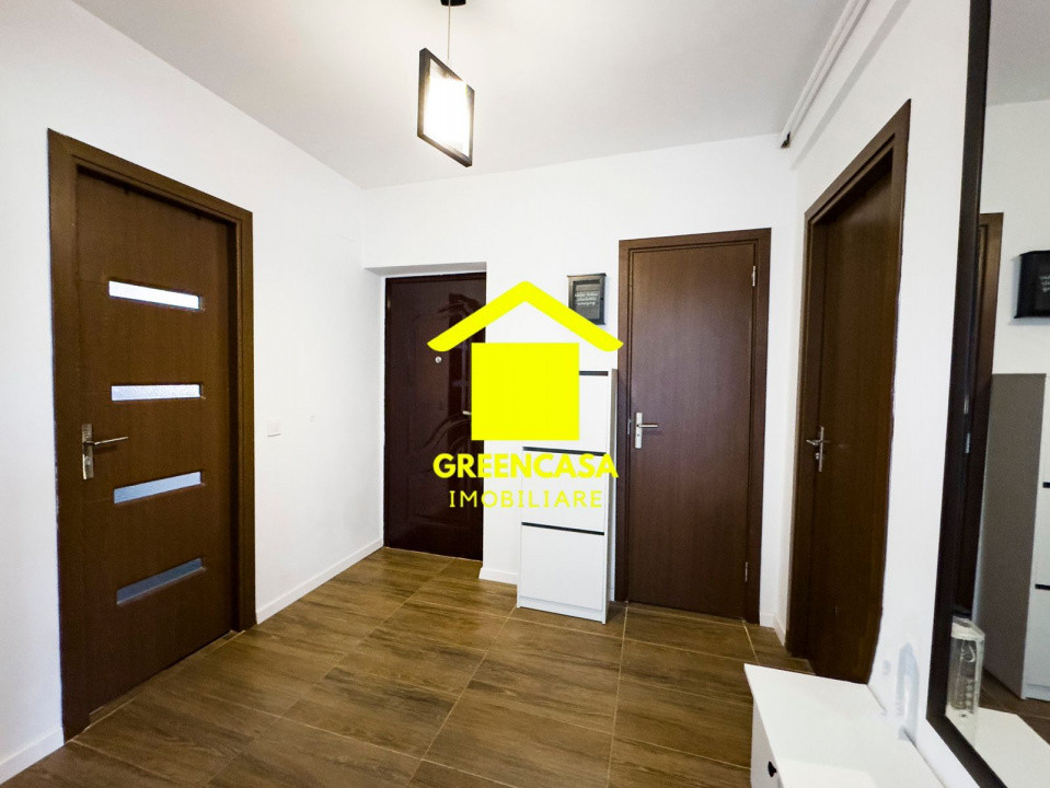 Apartament 3 camere, balcon, zona Eroilor