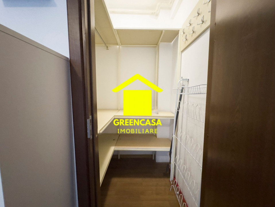 Apartament 3 camere, balcon, zona Eroilor