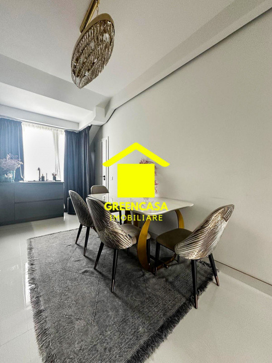 Apartament superfinisat, 3 camere, 5 balcoane, 2 bai, parcare, zona Vivo