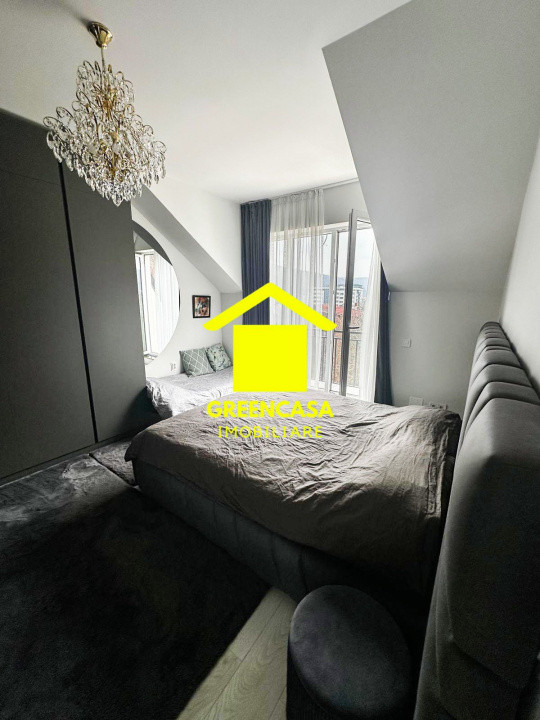 Apartament superfinisat, 3 camere, 5 balcoane, 2 bai, parcare, zona Vivo