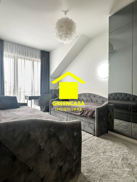 Apartament superfinisat, 3 camere, 5 balcoane, 2 bai, parcare, zona Vivo