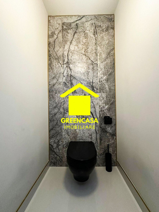 Apartament superfinisat, 3 camere, 5 balcoane, 2 bai, parcare, zona Vivo