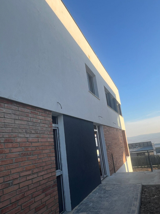 Duplex semifinisat, 160mp cu teren de 200mp, zona Voronet