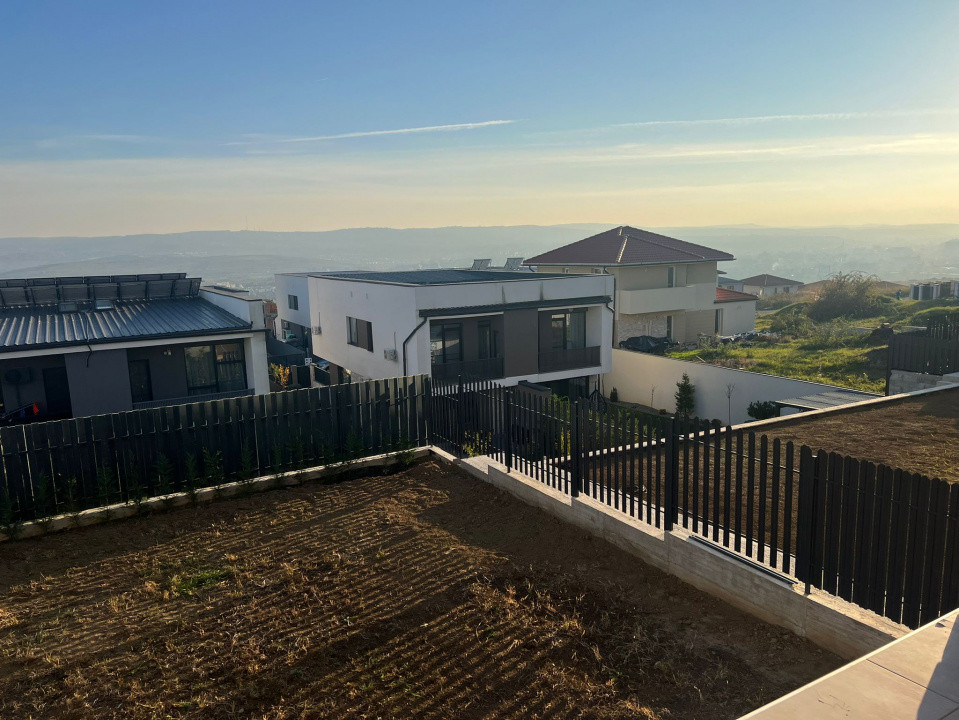 Duplex semifinisat, 160mp cu teren de 200mp, zona Voronet