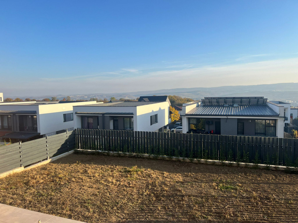 Duplex semifinisat, 160mp cu teren de 200mp, zona Voronet