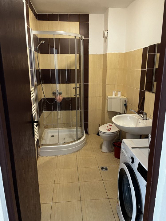 Apartament 3 camere Sesul de Sus , 55 mp , parcare.