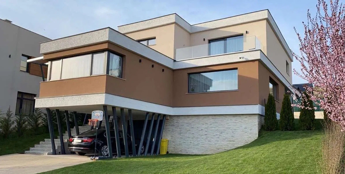 Casa Exclusivistă / zona Terra Gardens