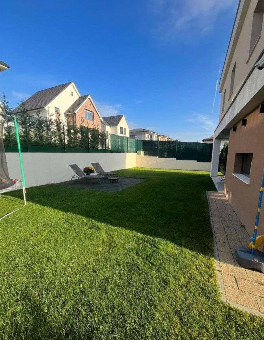 Casa Exclusivistă / zona Terra Gardens