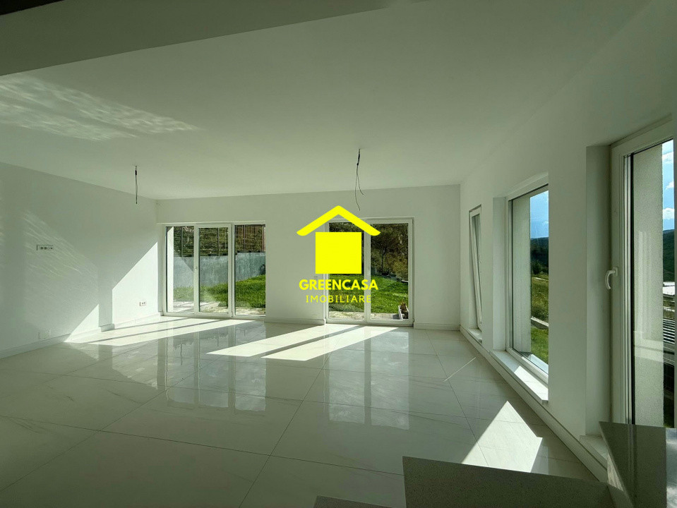 Casa indiviuala ultramoderna, 4 camere, 430mp teren, zona Vivo