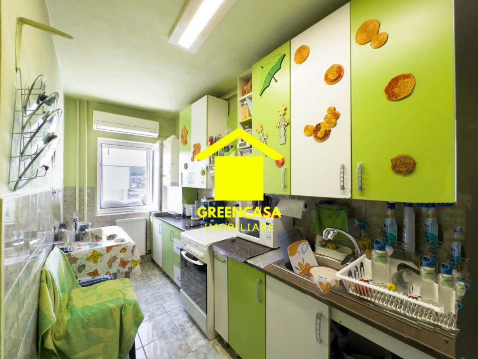 Apartament 2 camere decomandat,necesită renovare !