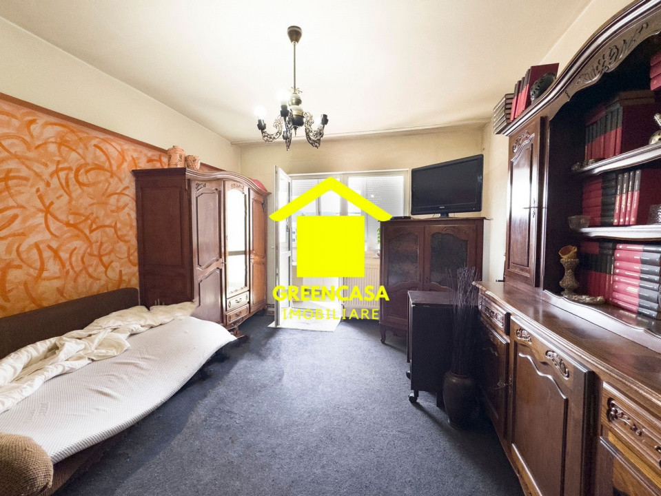 Apartament 2 camere decomandat,necesită renovare !