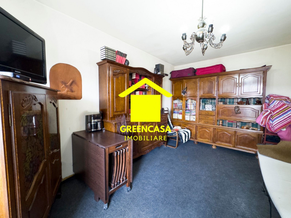 Apartament 2 camere decomandat,necesită renovare !