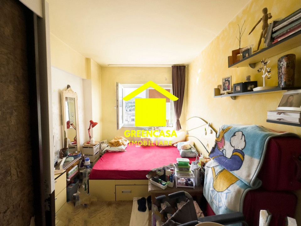 Apartament 2 camere decomandat,necesită renovare !