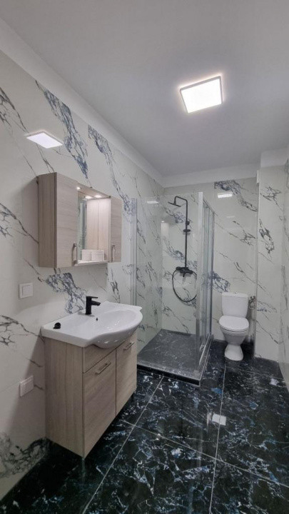 Apartament 3 camere, 55mp, balcon, parcare, Terra.