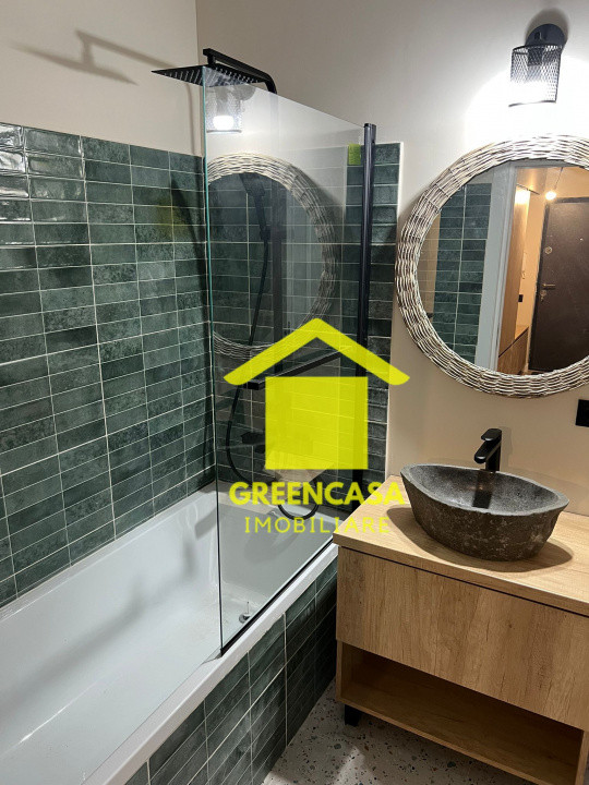 Nou pe piața ,Apartament de 3 camere la cheie.