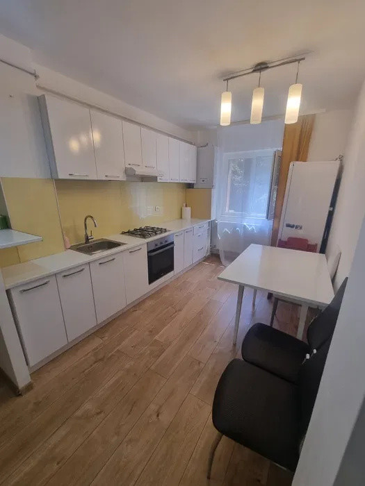 Apartament de 3 camere, 68 mp utili, Parter înalt, Mărăști, str. Aurel Vlaicu