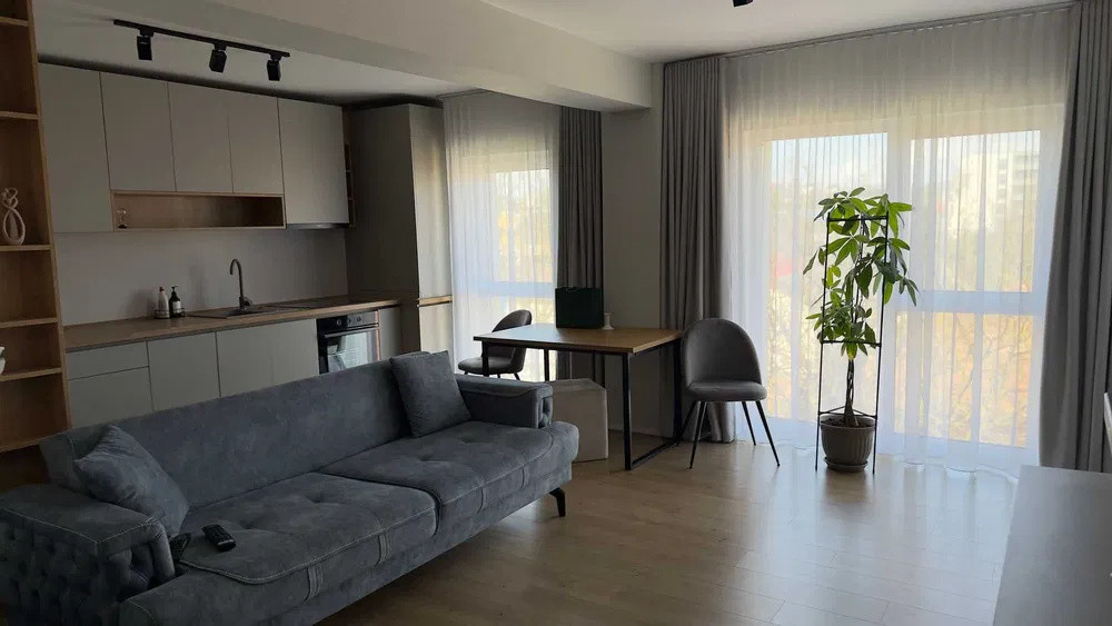 Apartament de 2 camere, etaj 3/5, strada Calea Baciului, Cluj