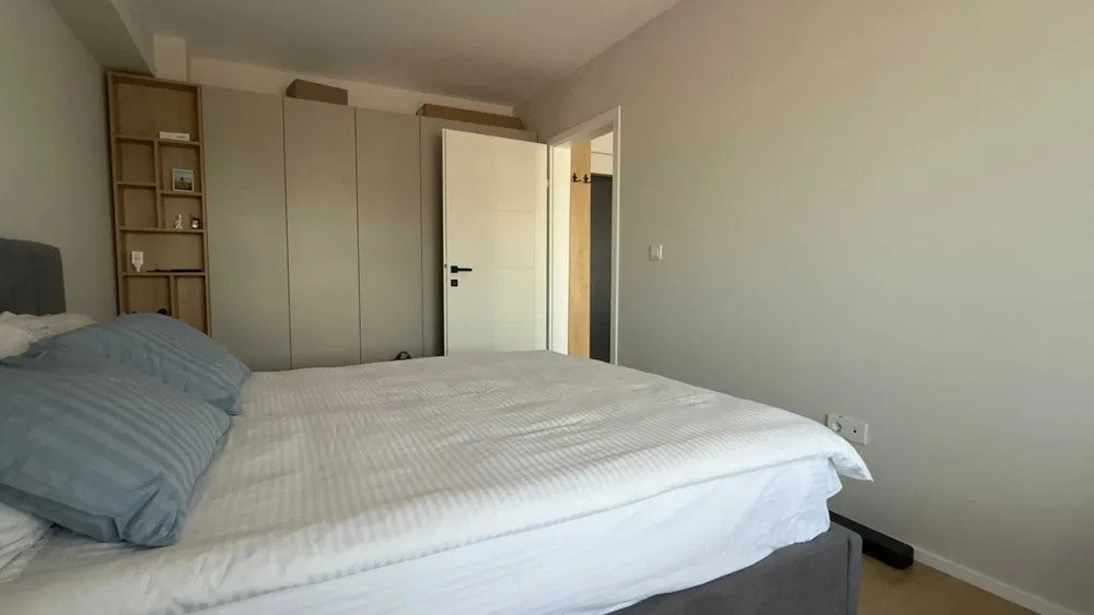 Apartament de 2 camere, etaj 3/5, strada Calea Baciului, Cluj