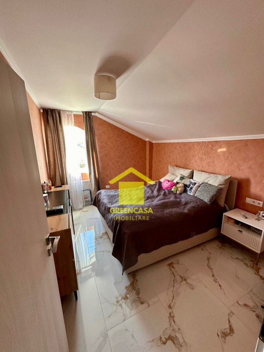 Apartament 3 camere in bloc nou, balcon, parcare, zona Vivo