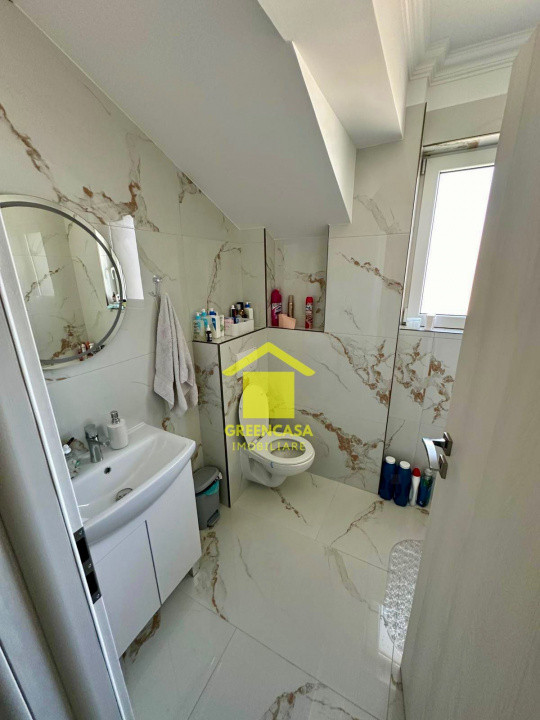 Apartament 3 camere in bloc nou, balcon, parcare, zona Vivo