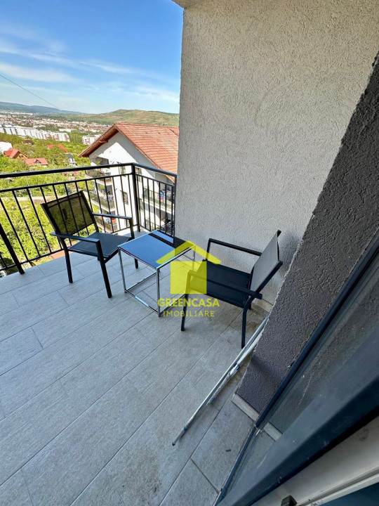 Apartament 3 camere in bloc nou, balcon, parcare, zona Vivo