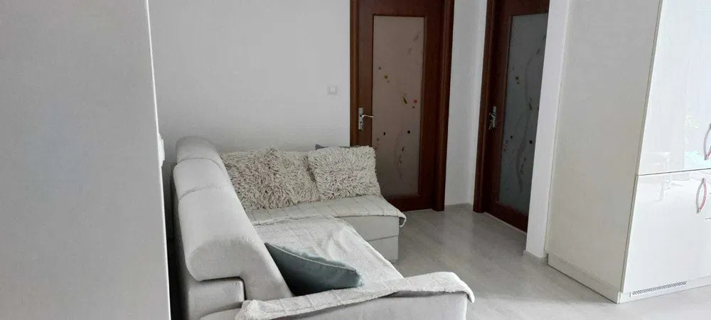 Apartament cu 3 camere (2 dormitoare), calea Baciului zona Petrom 66mp