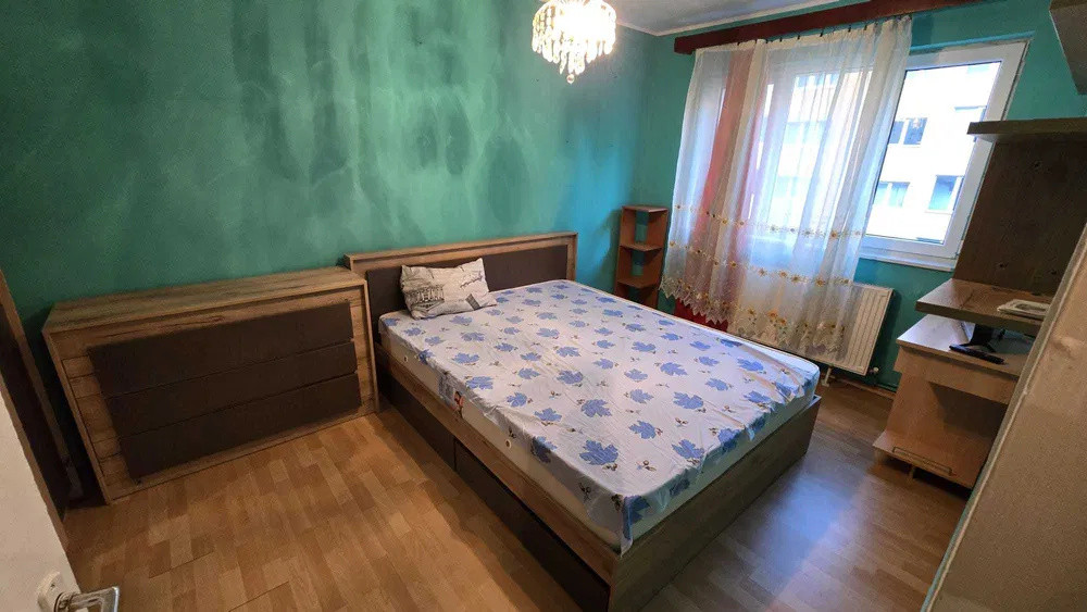 Apartament 3 camere decomandate, 64 mp + balcon, Etaj 1/4, Manastur