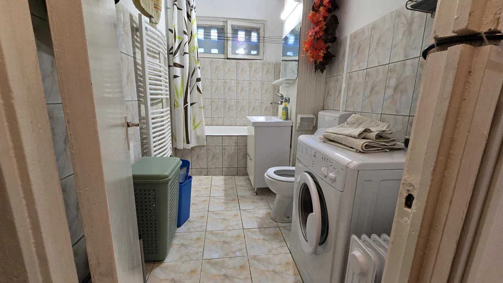 Apartament 3 camere decomandate, 64 mp + balcon, Etaj 1/4, Manastur