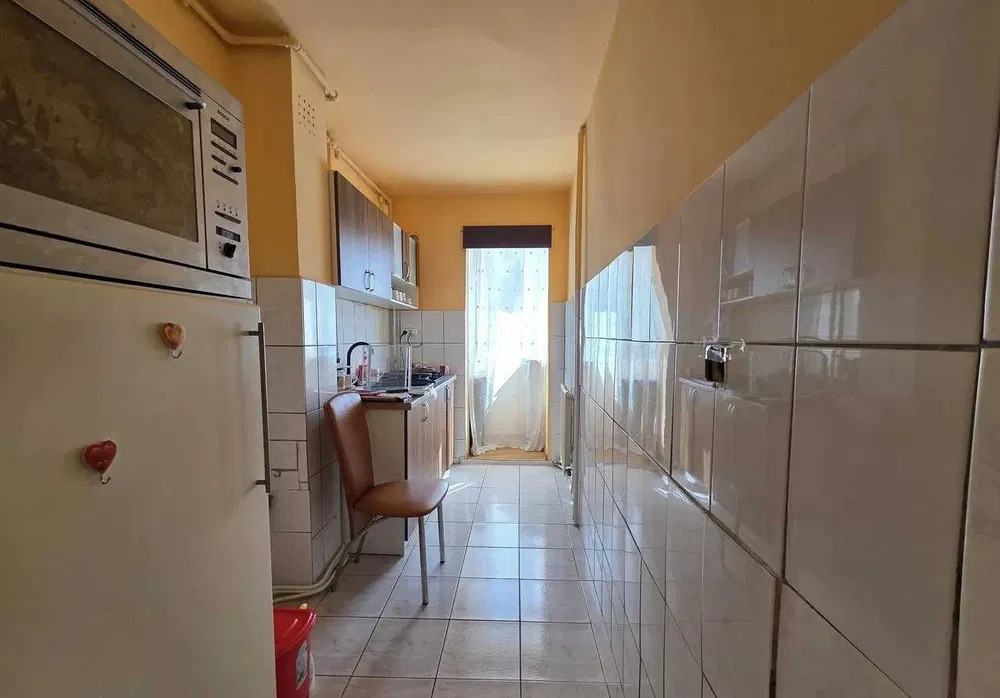 Apartament 3 camere decomandate, 64 mp, – Etaj 3/10 – str. Mehedinți, Cluj