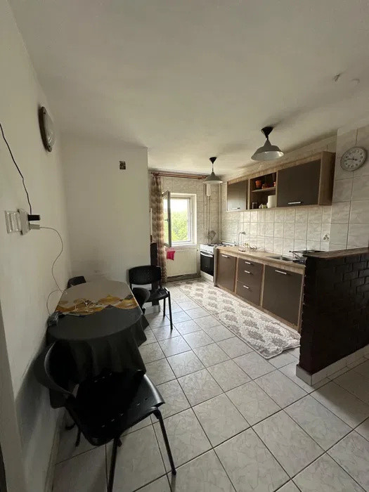 Apartament 3 camere decomandate, 66 mp + balcon 7 mp, Etaj 4/4, Manastur