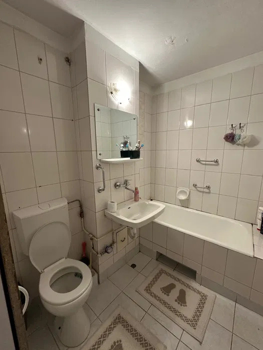 Apartament 3 camere decomandate, 66 mp + balcon 7 mp, Etaj 4/4, Manastur