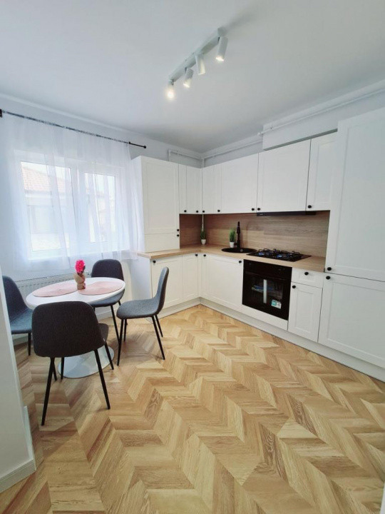 Apartament 2 camere  , 48 MP, Sesul de Sus, parcare.