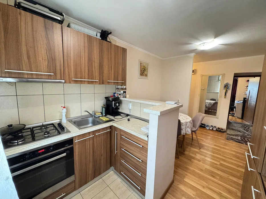 Apartament de 3 camere, 65 mp utili, decomandat, etaj 4/4, Mărăști