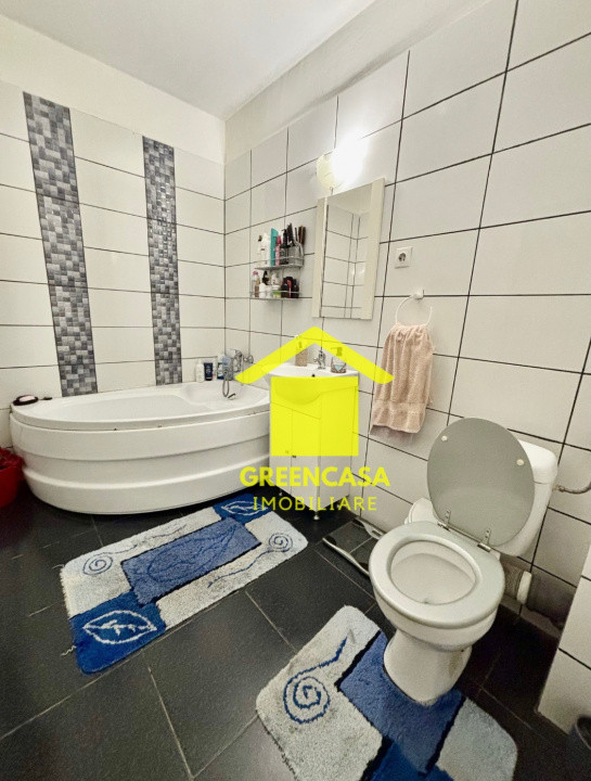 Apartament 2 camere  , 41 MP, Eroilor, parcare.