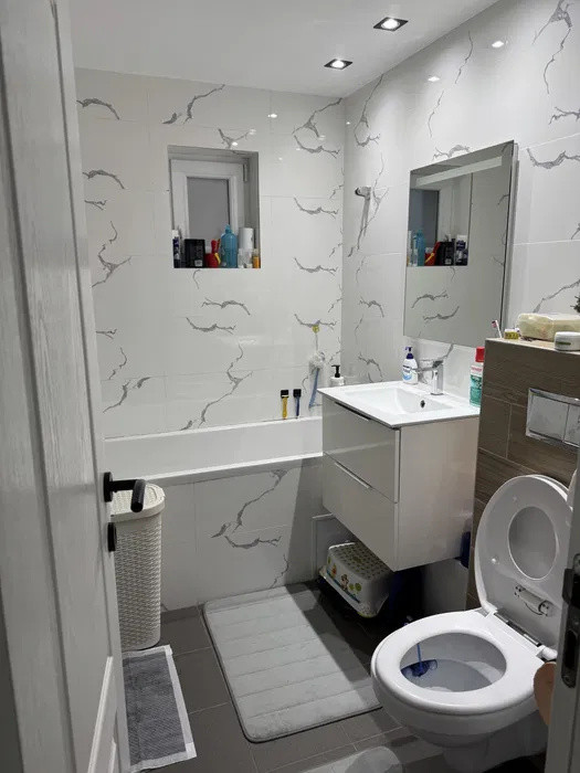 Apartament de 3 camere, 68 mp utili, parter înalt, Mărăști, Mobilat și utilat