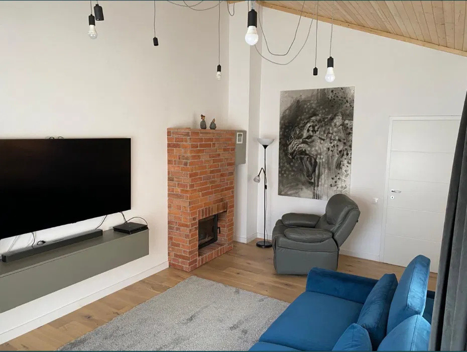 Casă individuală spațioasă, 6 camere, 468 mp teren, Dezmir
