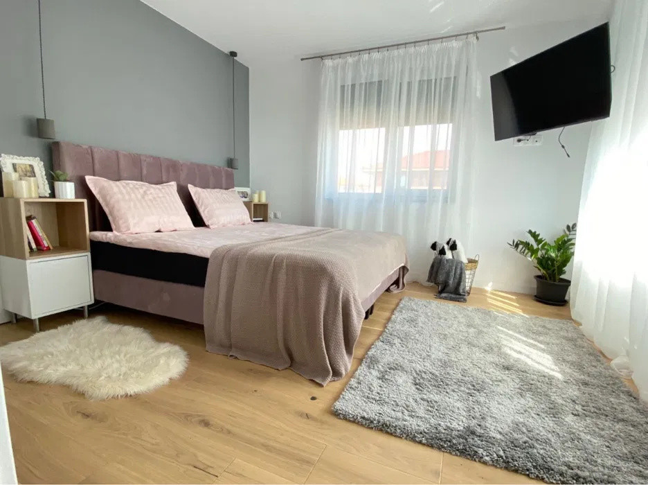 Casă individuală spațioasă, 6 camere, 468 mp teren, Dezmir