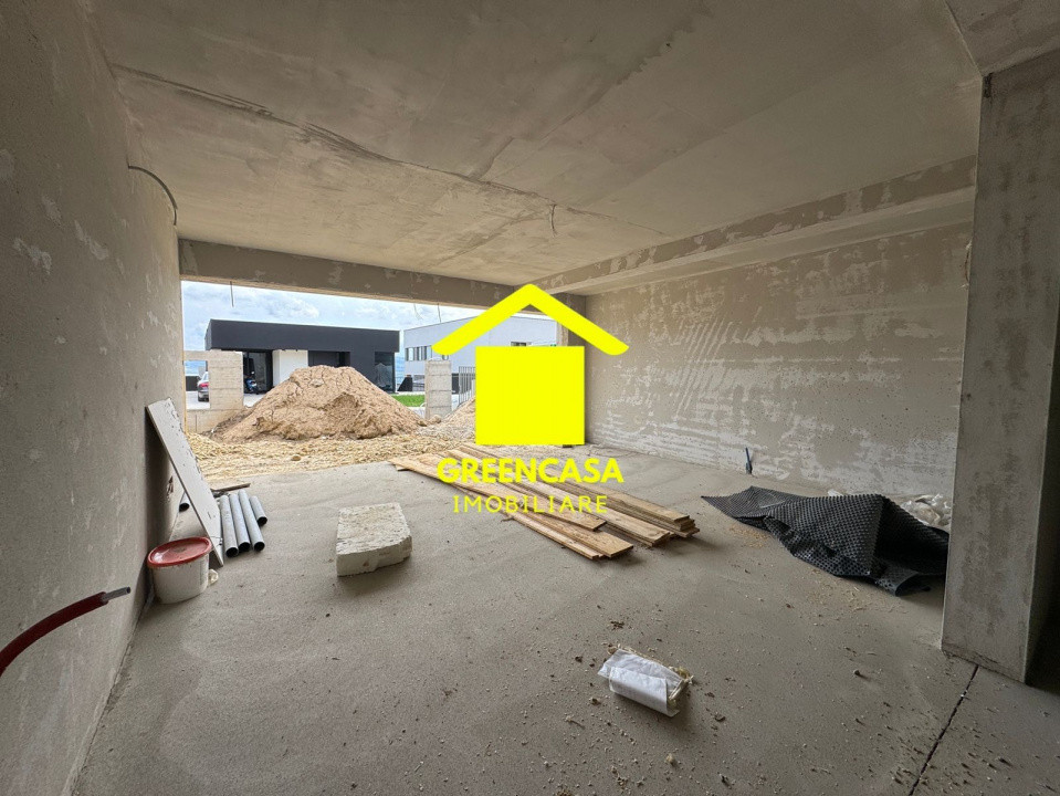 Duplex semifinisat, 175 mp utili, garaj dublu, 3 dormitoare, cartier Voroneț