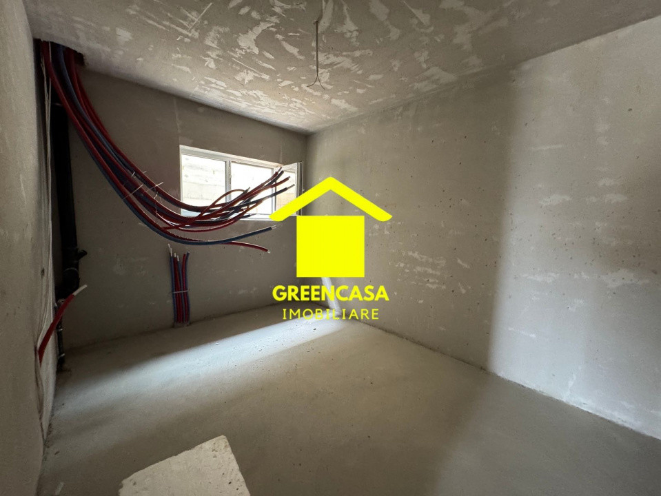 Duplex semifinisat, 175 mp utili, garaj dublu, 3 dormitoare, cartier Voroneț
